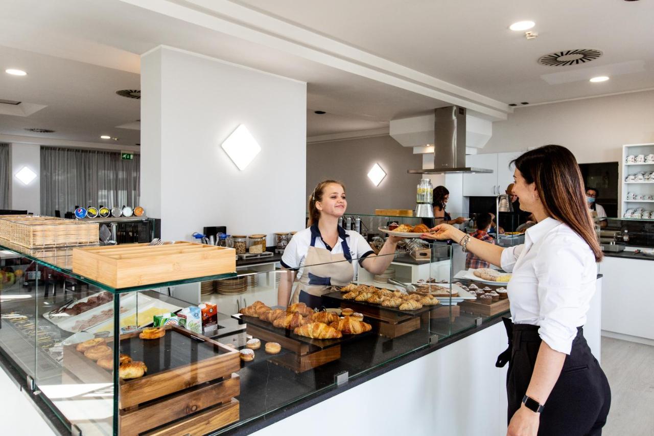 Hotel Vela D'Oro Rimini Dış mekan fotoğraf